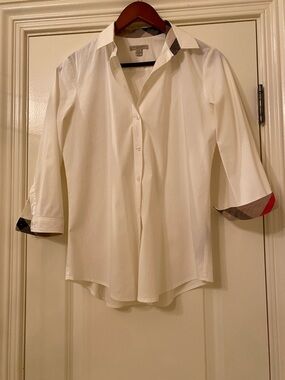 Burberry  Britt women’s White Shirt w Signature Check Collar Trim 3/4”sleeve. M